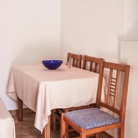 Mairymairy Nyaraló Himara