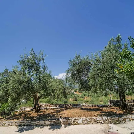 Nyaraló Mairymairy Himara